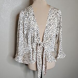 NWT Easel Women's Ruffle Black and Off White Polka Dot Top Tie Front Large‎
